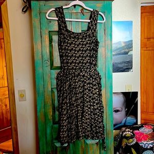 Effie’s Heart adorable gramophone dress in great condition.